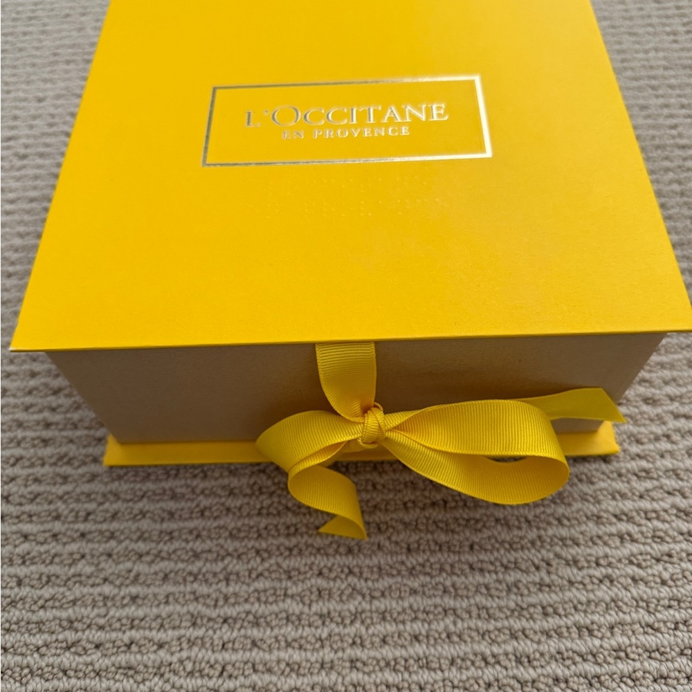 L'OCCITANE Vibrant Yellow Gift Box